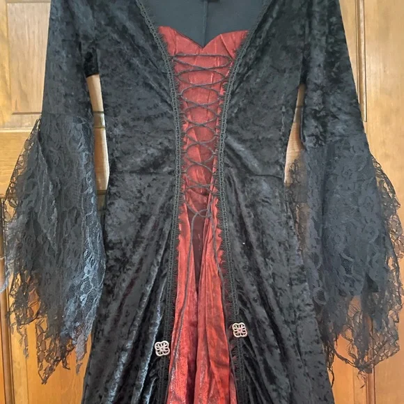 inCharacter Black & Red Lace-Up Gothic Vampire Dress Small - Picture 2 of 16